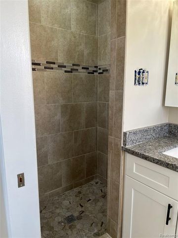 31335 Rayburn Street, Livonia, MI 48154