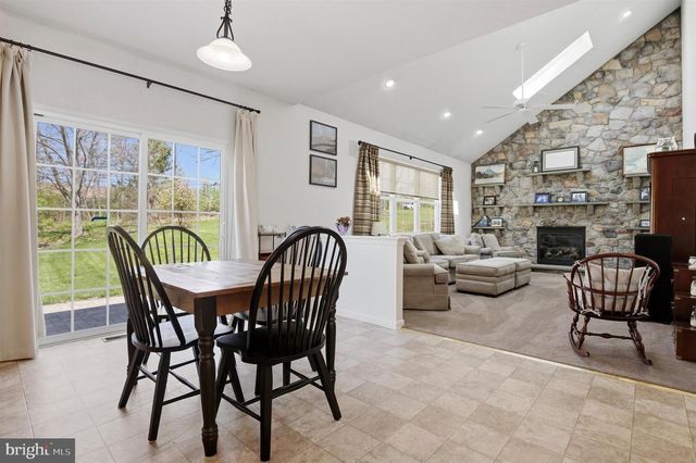 806 GENERALS DR, Norristown, PA 19403