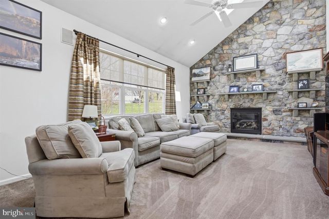 806 GENERALS DR, Norristown, PA 19403