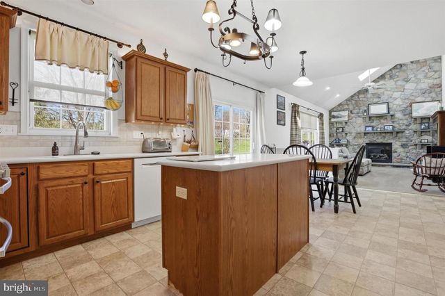 806 GENERALS DR, Norristown, PA 19403