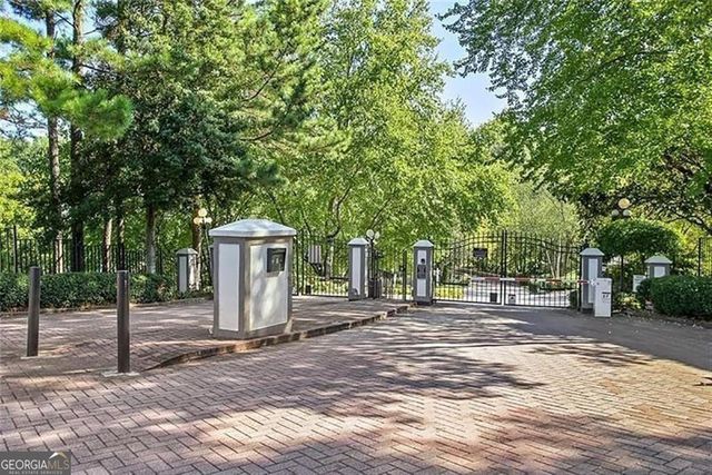 19 Brittany Way NE, Atlanta, GA 30324