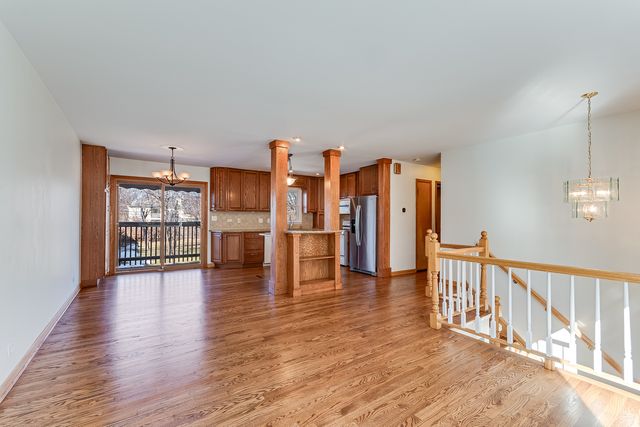 154 S Ellyn Avenue, Glen Ellyn, IL 60137