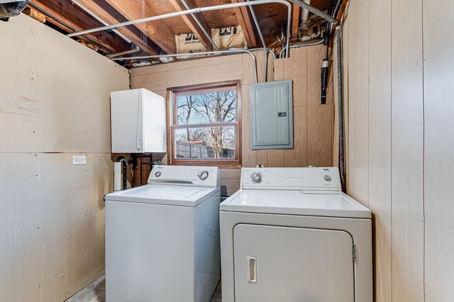 154 S Ellyn Avenue, Glen Ellyn, IL 60137