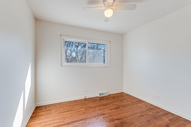 154 S Ellyn Avenue, Glen Ellyn, IL 60137