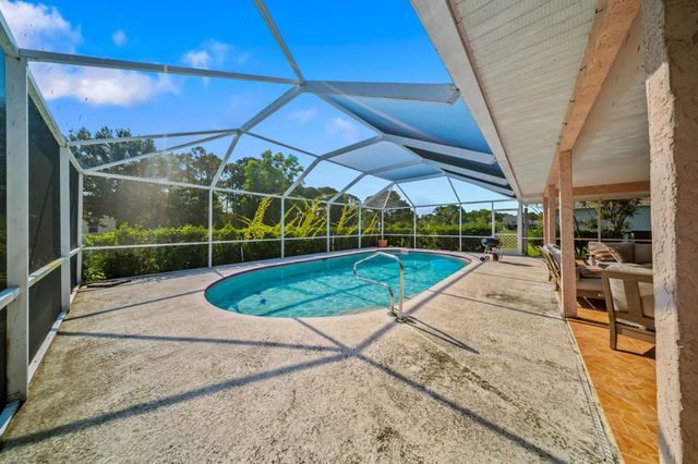 5910 NW Bayou Court, Port St Lucie, FL 34986