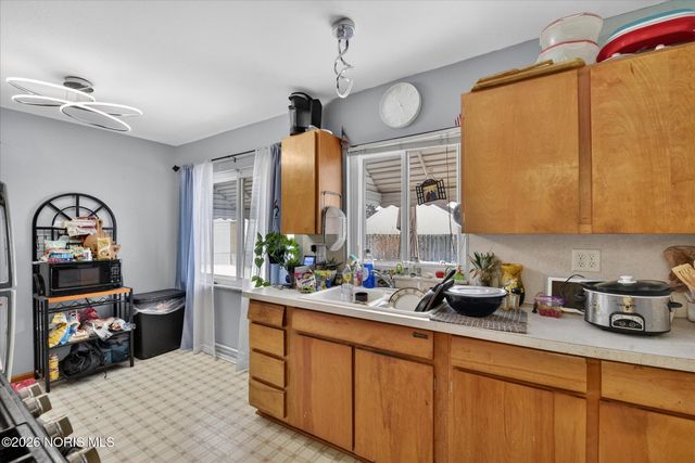 1047 Kirk Street, Maumee, OH 43537