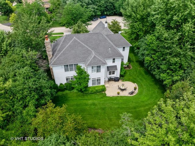 880 Hampstead Court, Barrington, IL 60010