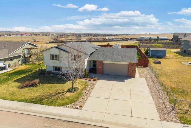 428 DAYSTAR RD, Box Elder, SD 57719