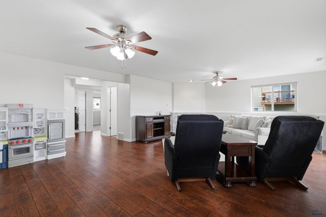 428 DAYSTAR RD, Box Elder, SD 57719