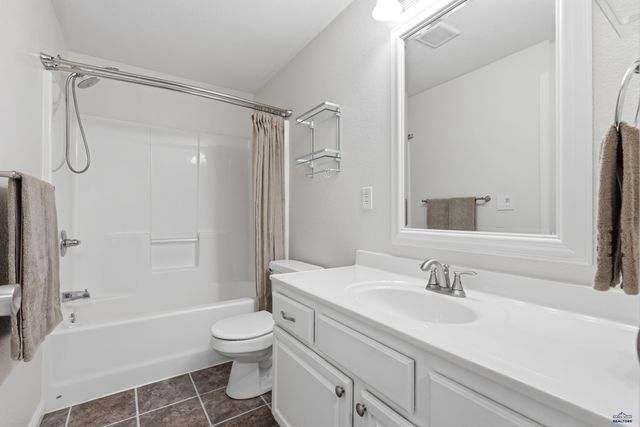 428 DAYSTAR RD, Box Elder, SD 57719