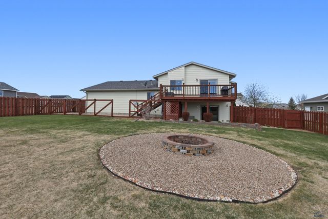 428 DAYSTAR RD, Box Elder, SD 57719