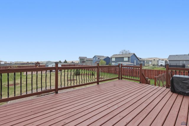 428 DAYSTAR RD, Box Elder, SD 57719