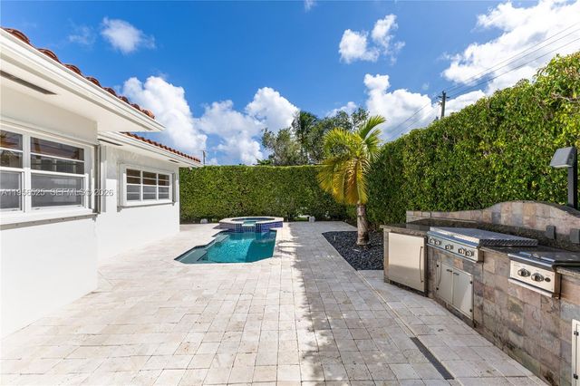 8801 Dickens Ave, Surfside, FL 33154