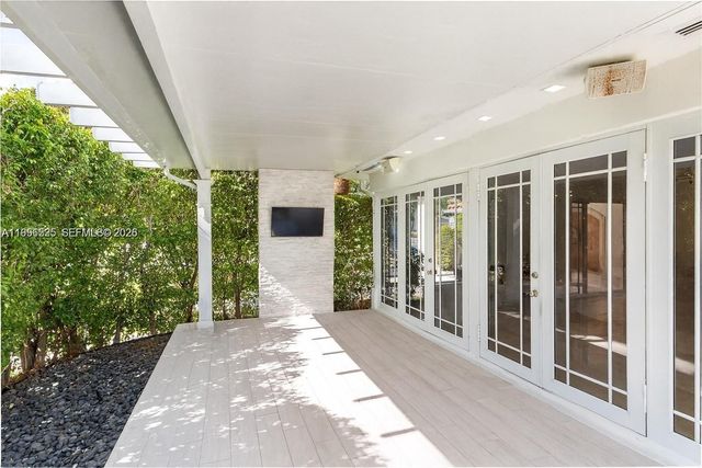 8801 Dickens Ave, Surfside, FL 33154