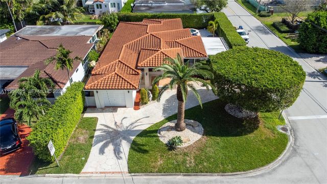 8801 Dickens Ave, Surfside, FL 33154