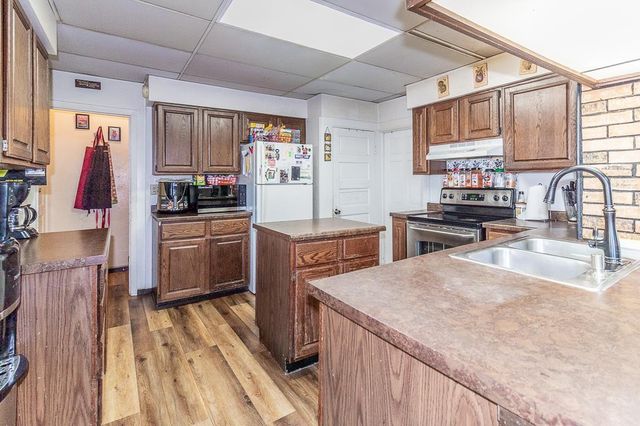 622 W WASHINGTON STREET, New London, WI 54961