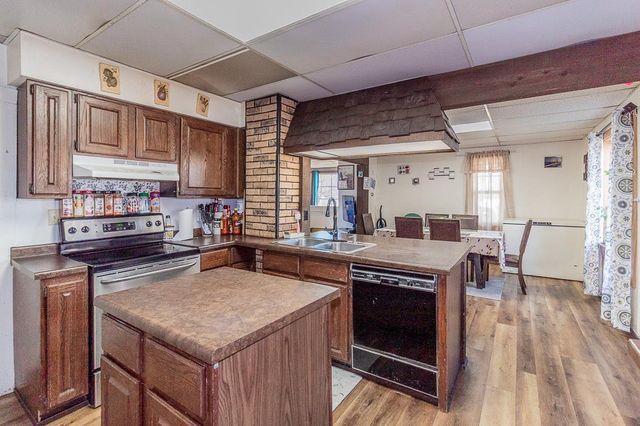 622 W WASHINGTON STREET, New London, WI 54961