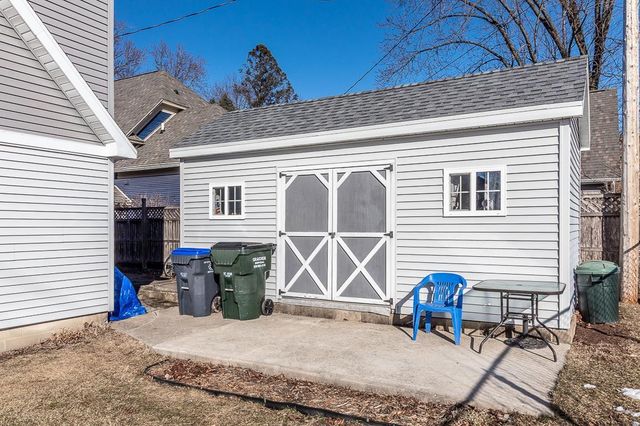 622 W WASHINGTON STREET, New London, WI 54961