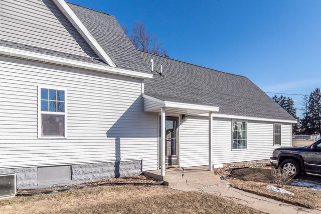 622 W WASHINGTON STREET, New London, WI 54961