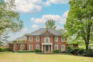 1048 Byrnwyck NE Road, Brookhaven, GA 30319