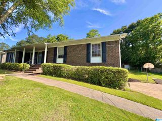 132 38TH AVENUE NE, Center Point, AL 35215