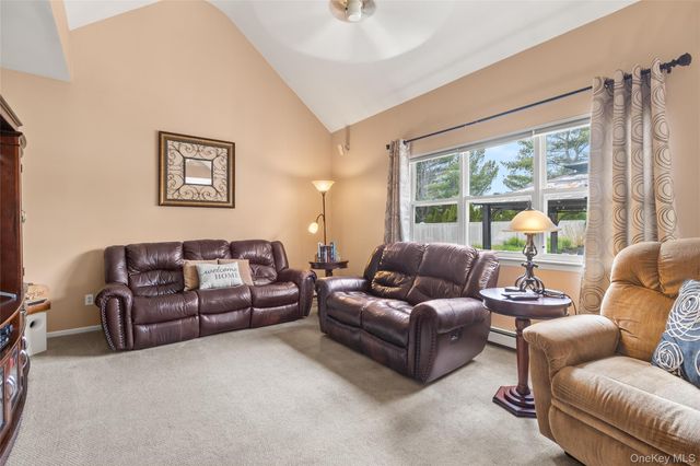 86 Summerfield Drive, Holtsville, NY 11742