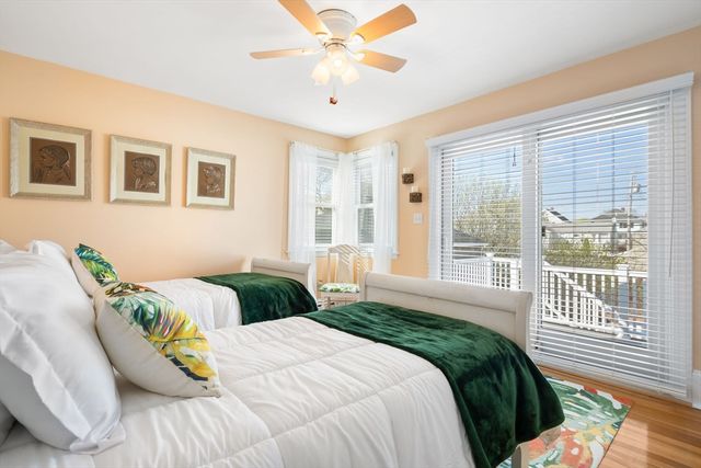 88 Revere St, Hull, MA 02045