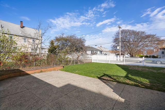 88 Revere St, Hull, MA 02045