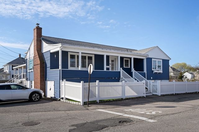 88 Revere St, Hull, MA 02045