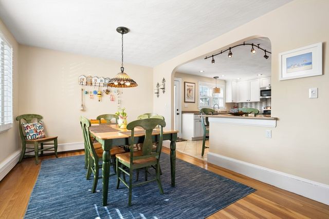 88 Revere St, Hull, MA 02045