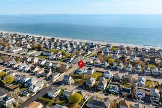 88 Revere St, Hull, MA 02045