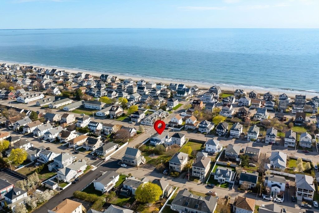 88 Revere St, Hull, MA 02045