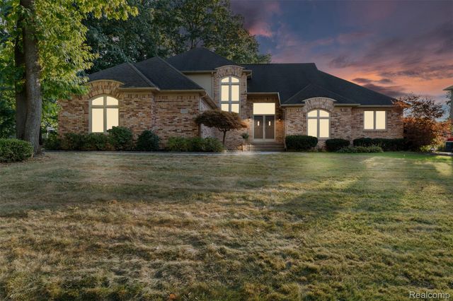 1615 Redbud Drive, Troy, MI 48098