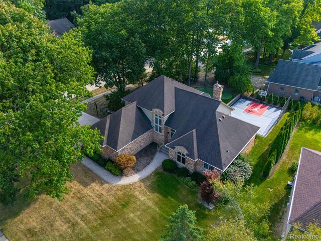 1615 Redbud Drive, Troy, MI 48098