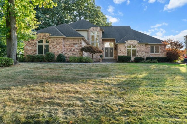 1615 Redbud Drive, Troy, MI 48098