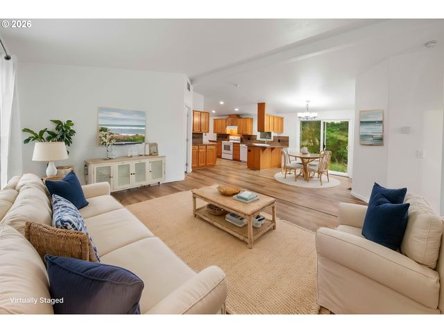 35134 LABRADOR Ln, Astoria, OR 97103