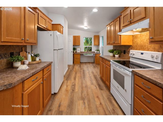 35134 LABRADOR Ln, Astoria, OR 97103