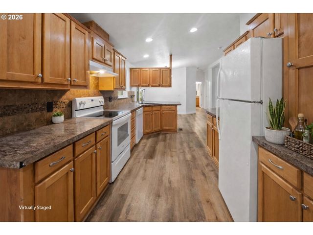 35134 LABRADOR Ln, Astoria, OR 97103