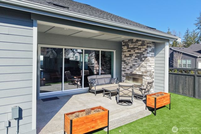 23589 SE Logan Street, Black Diamond, WA 98010