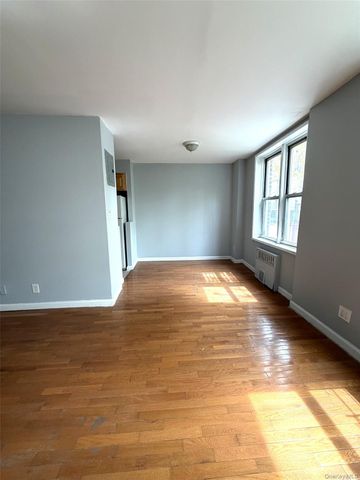 86-16 60th Avenue 1C, Elmhurst, NY 11373