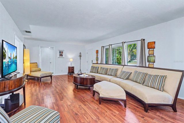 209 S AURORA AVENUE, Clearwater, FL 33765