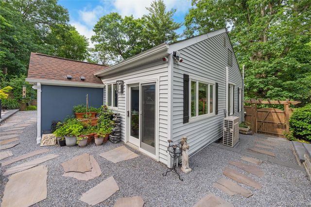 337 N Side Road, Wading River, NY 11792