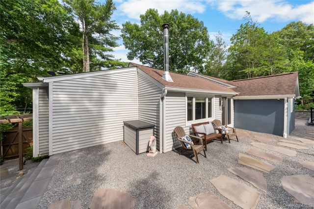 337 N Side Road, Wading River, NY 11792