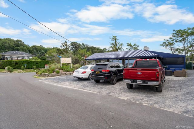 337 N Side Road, Wading River, NY 11792