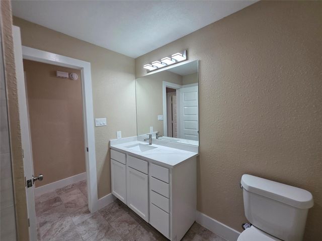 2306 19th Avenue N, Texas City, TX 77590