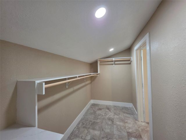 2306 19th Avenue N, Texas City, TX 77590