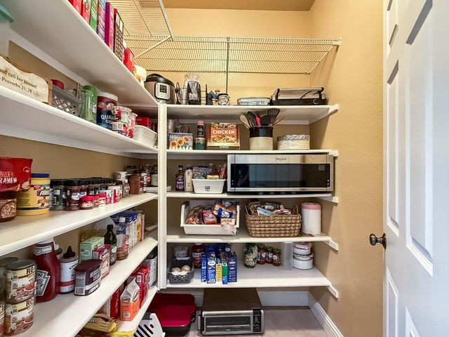 1298 Underwood Ln, Lincoln, CA 95648