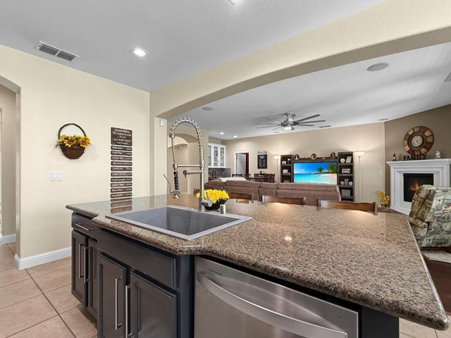 1298 Underwood Ln, Lincoln, CA 95648