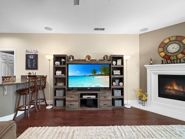 1298 Underwood Ln, Lincoln, CA 95648