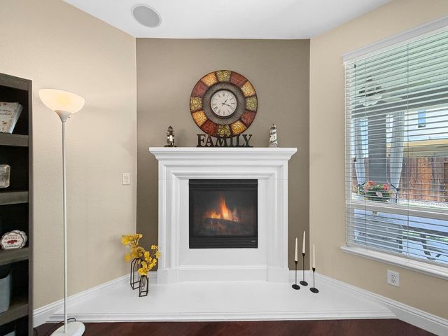 1298 Underwood Ln, Lincoln, CA 95648